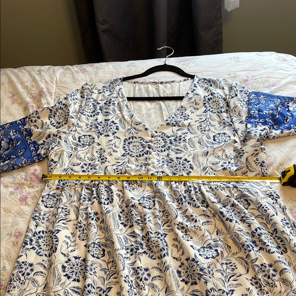 Blue Bell Sleeve V-Neck Midi Dress. - Picture 3 of 9